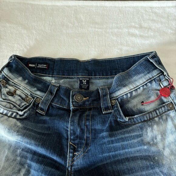 True Religion Ricky Relaxed Straight Distressed Shorts, size 28 - Picture 8 of 16